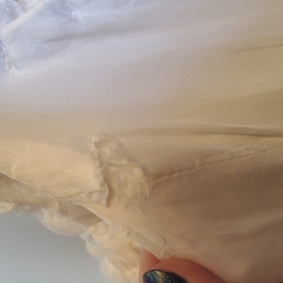 White Formal  Sz 12.  Full skirt with a layer of Crinoline  Roses on arm straps. - Picture 7 of 10